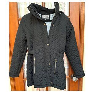 Black Quilted Coat ~ hood ~ faux fur lining ~ pockets ~ medium